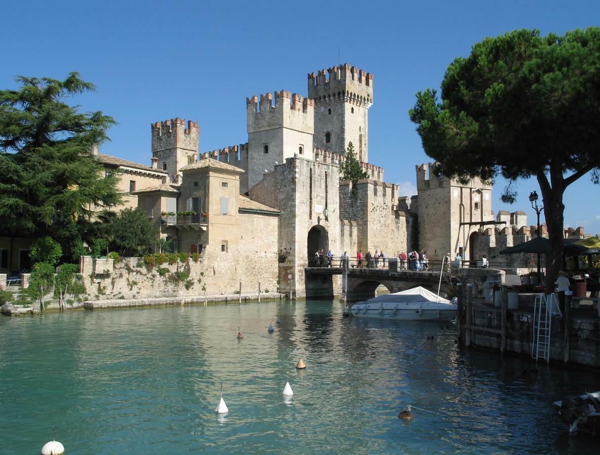 Sirmione Confort Easy Bagian luar foto